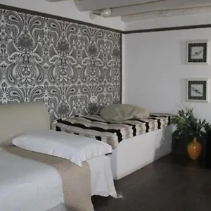 2* Bed & Breakfast Degli Antiquari
