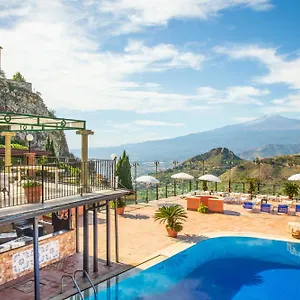 hotel-villa-sonia.taorminaitalyhotels.com/